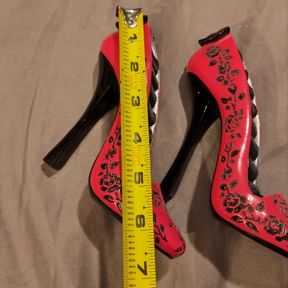 Vintage High Heels Ring Holders (Set Of 2) - Picture 8 of 9